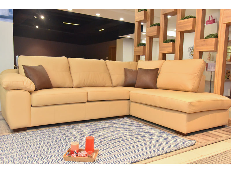 California Corner Leather RHF With Chaise