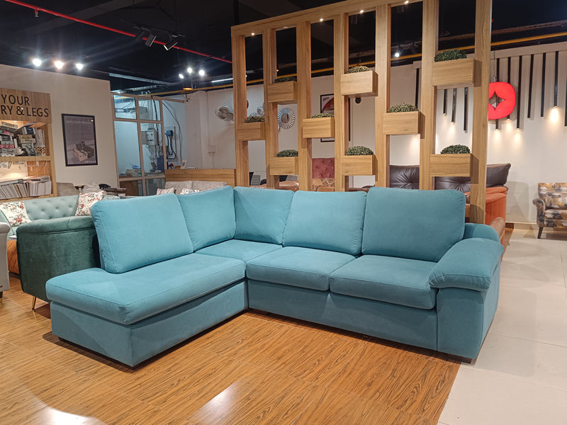 California Corner Leather RHF With Chaise